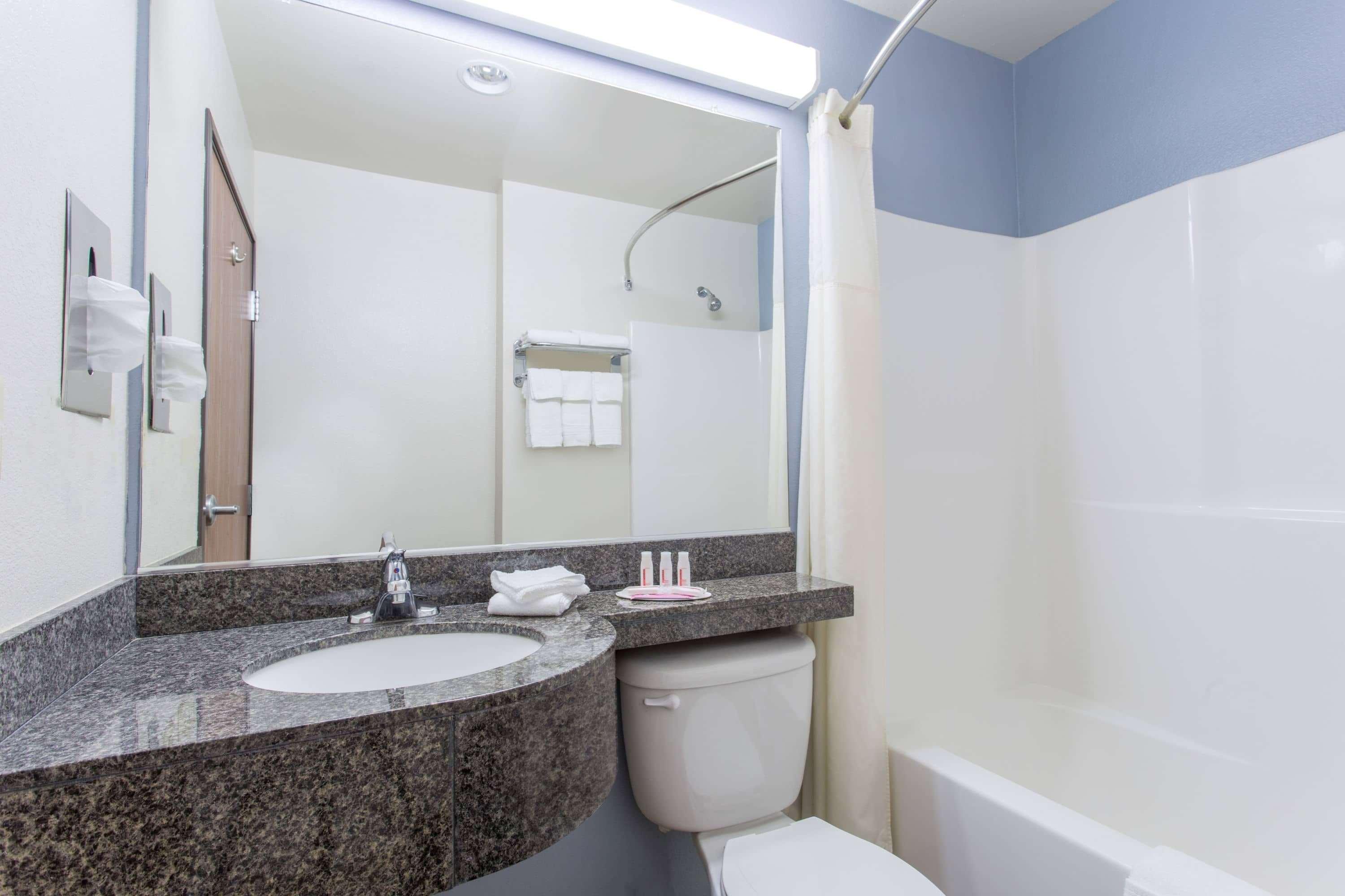 Microtel Inn & Suites By Wyndham Κλαμάθ Φολς Εξωτερικό φωτογραφία