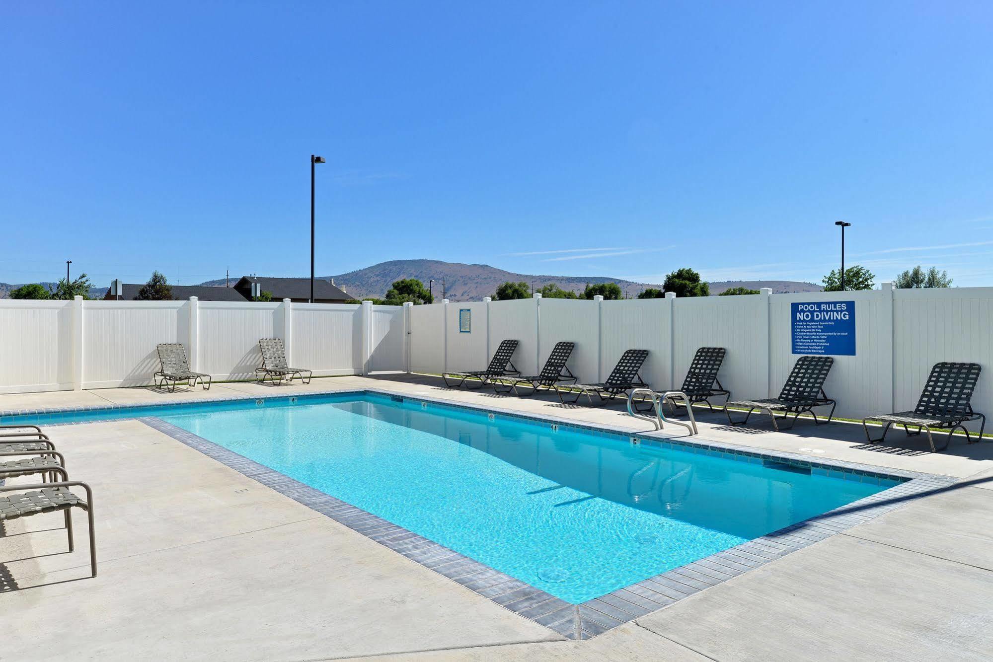 Microtel Inn & Suites By Wyndham Κλαμάθ Φολς Εξωτερικό φωτογραφία